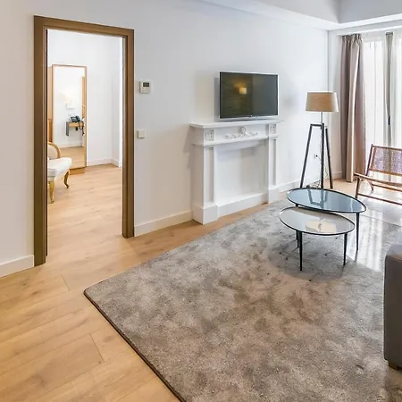 Aparthotel Aquitania Seville