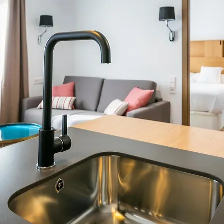 Aparthotel Aquitania Seville