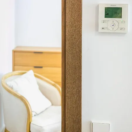 Aquitania Aparthotel Seville